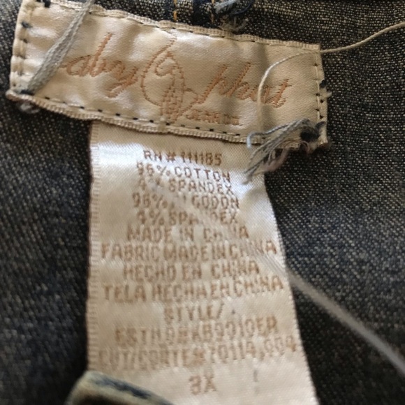 Hand Painted Jean Jacket zipper closure - Picture 7 of 8